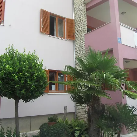 Апартаменты Karlo & Ema