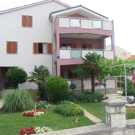 Karlo & Ema Apartment Biograd Na Moru