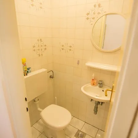 Apartment Karlo & Ema Biograd Na Moru