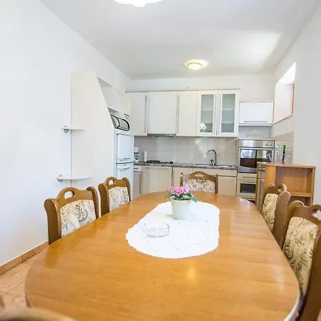 Apartament Karlo & Ema